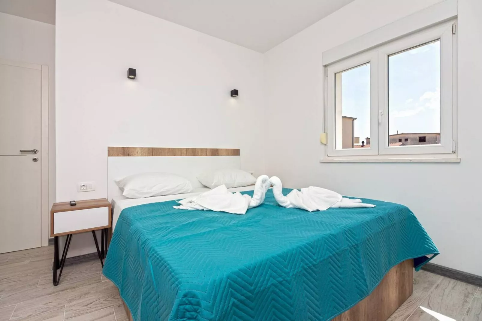 Modern Apartments with Private Balcony - Premium One Bedroom Apartment (Owner S2) - Slaapkamer