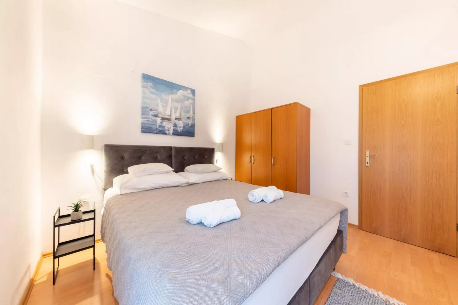 Spacious Prgomet Retreat with Private Pool, Fitness Centre, and Garden - Three Bedroom Villa - Slaapkamer