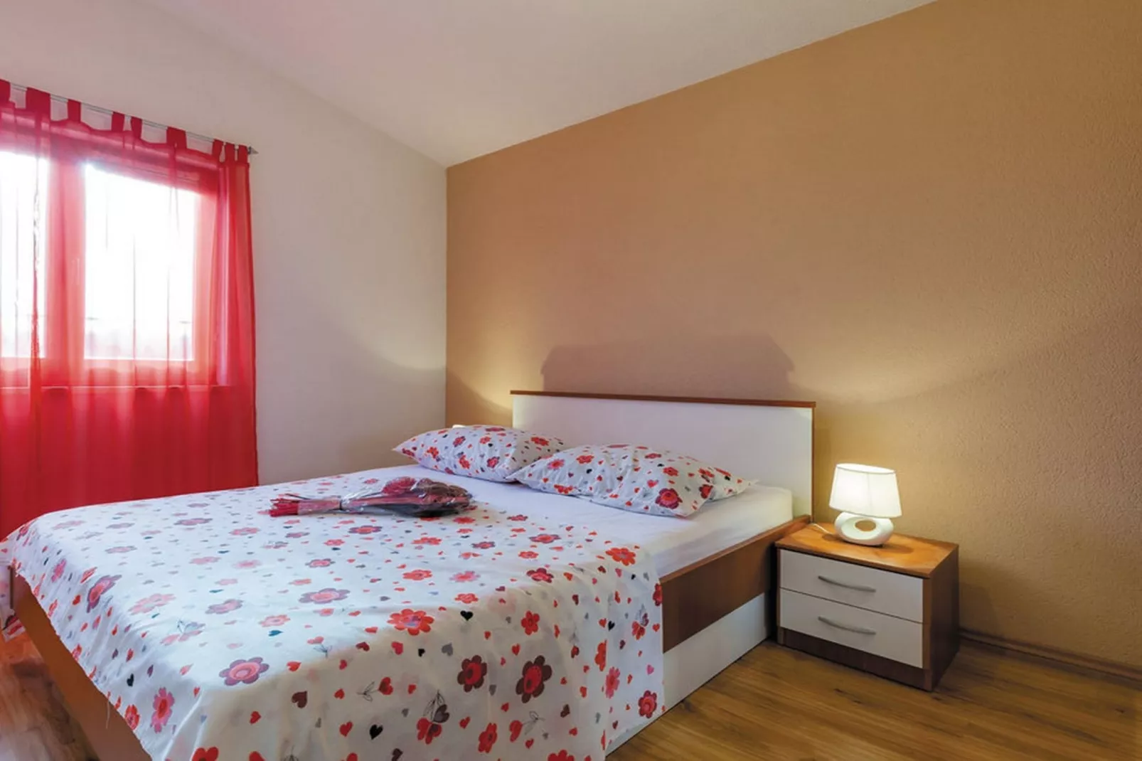 Mediterranean Stylish Villa with Pool in Kastel Stari - Six Bedroom Villa with Pool - Slaapkamer