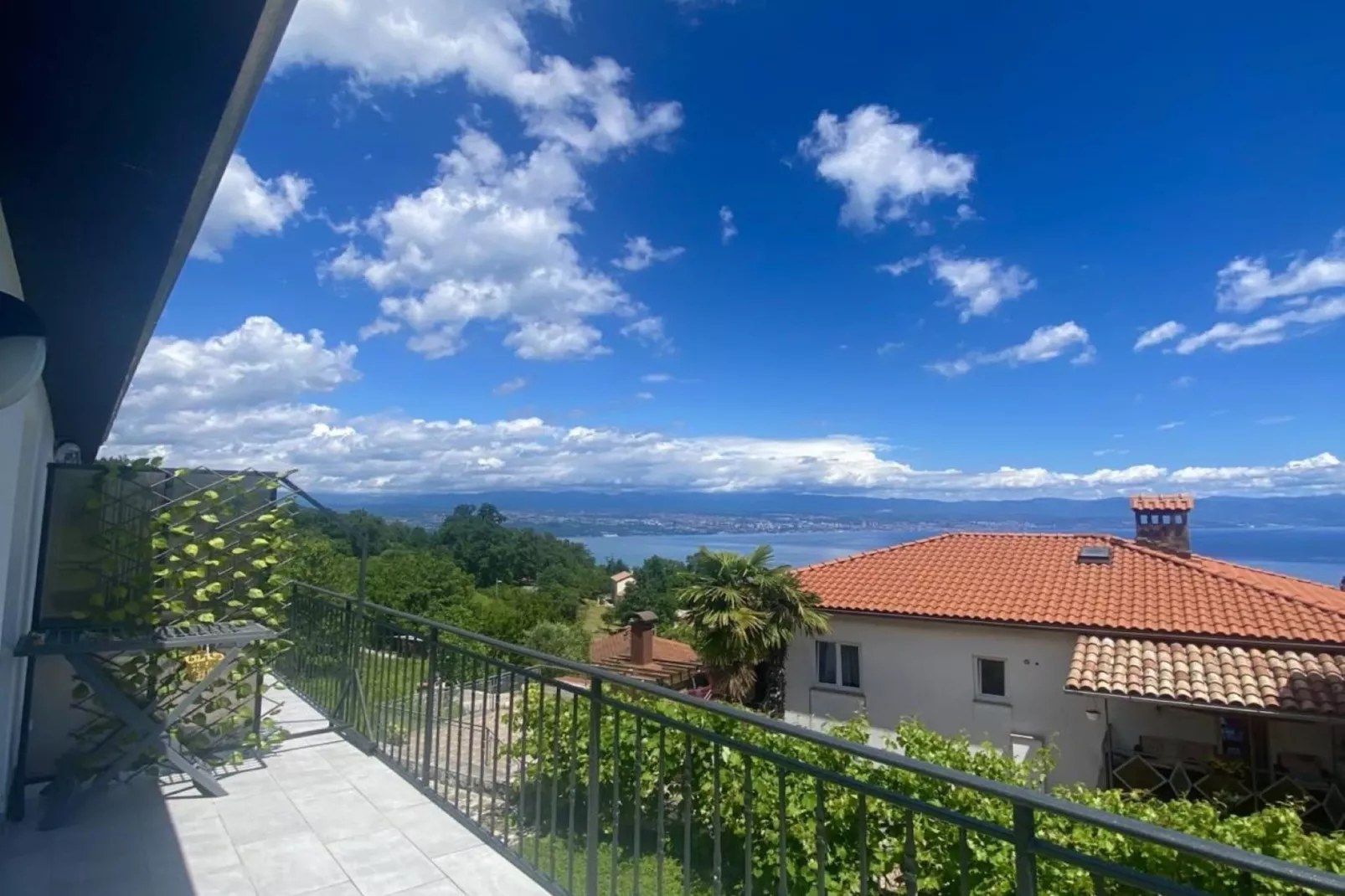Luxury Lovran Apartments with Swimming Pool - Classic One Bedroom Apartment - Terrasbalkon
