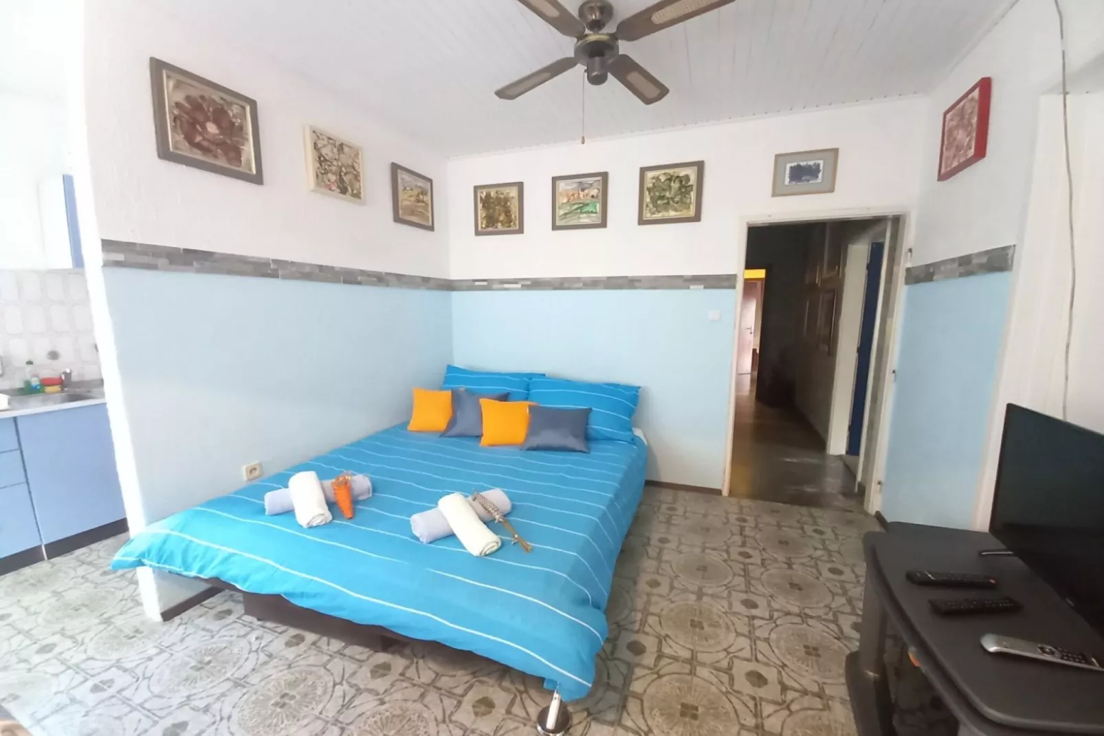 Lovely Apartments Near the Sea - One Bedroom Apartment with Balcony