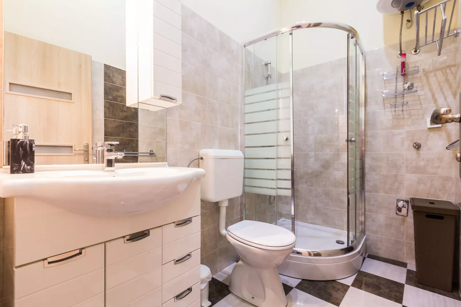 Charming and Historic Old Town Apartments - One Bedroom Apartment - Badkamer