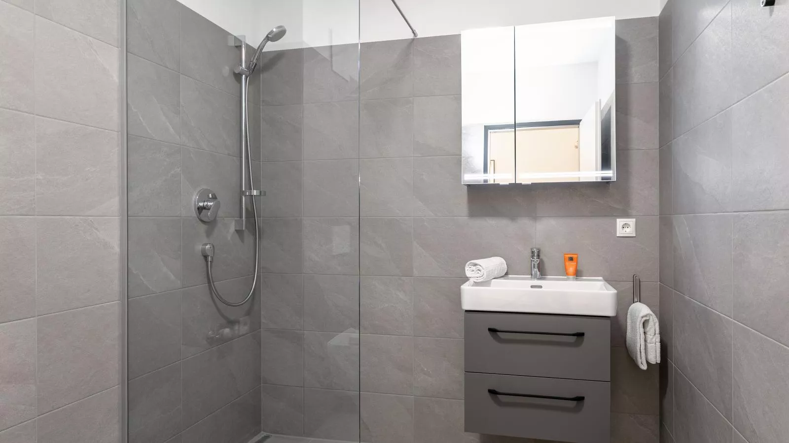 City Apartments Jenbach Top 12 Top13 - Badkamer