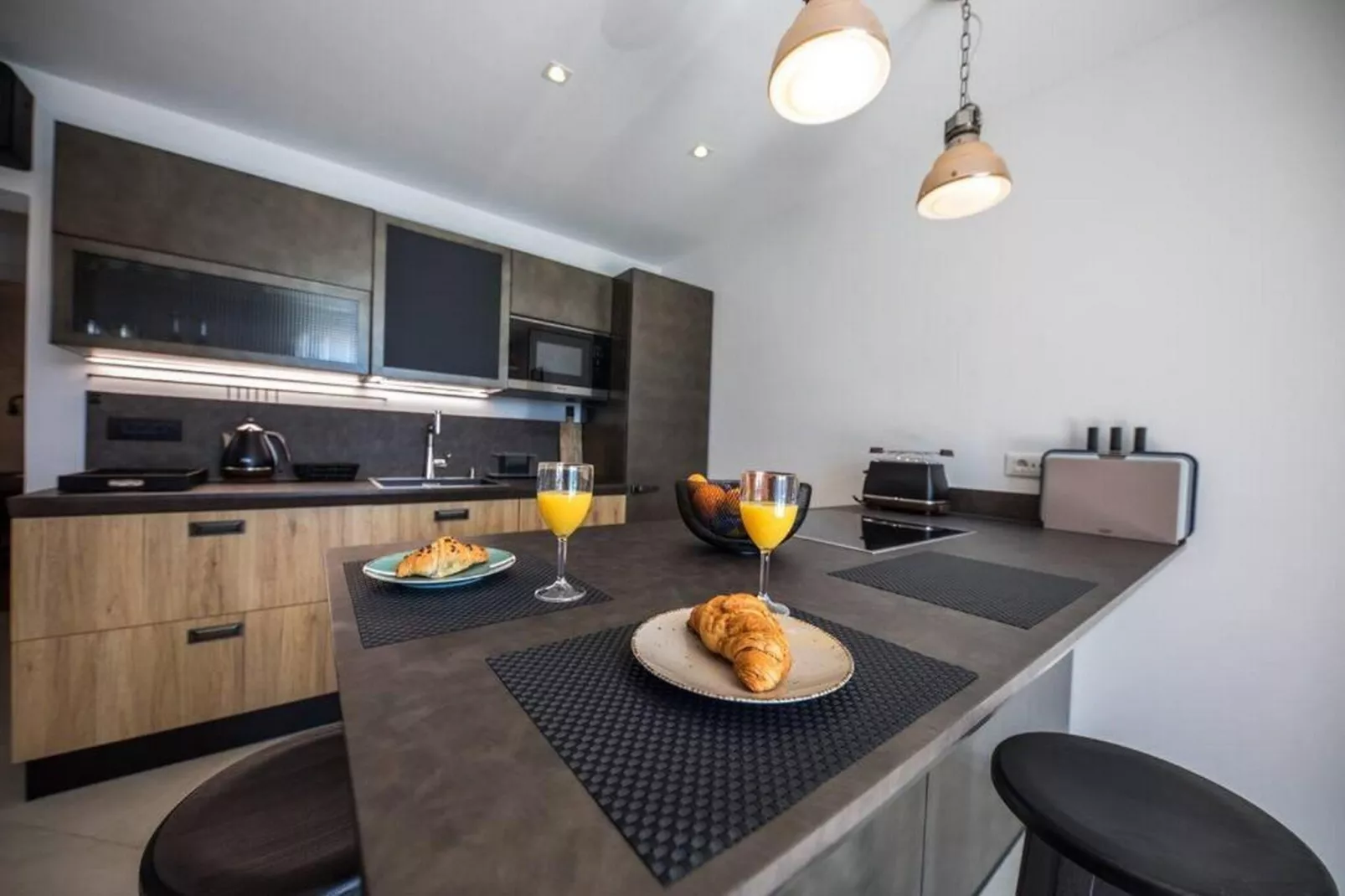 Buena Vista - Two Bedroom Holiday Home with Swimming pool - Eetkamer