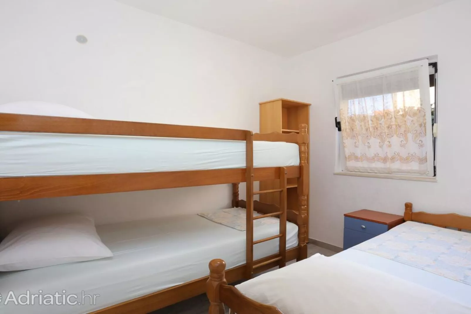 Holiday Home Nada Rogoznica - Six Bedroom Holiday Home - Slaapkamer