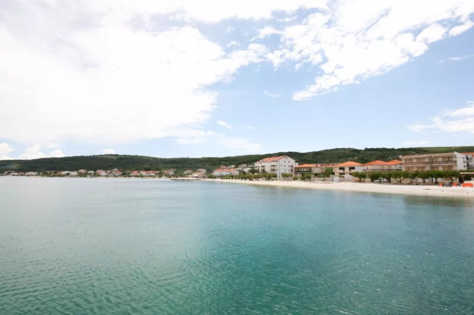 Spacious Beachfront Apartment Ciovo - Four Bedroom Apartment with Sea View - Buitenlucht