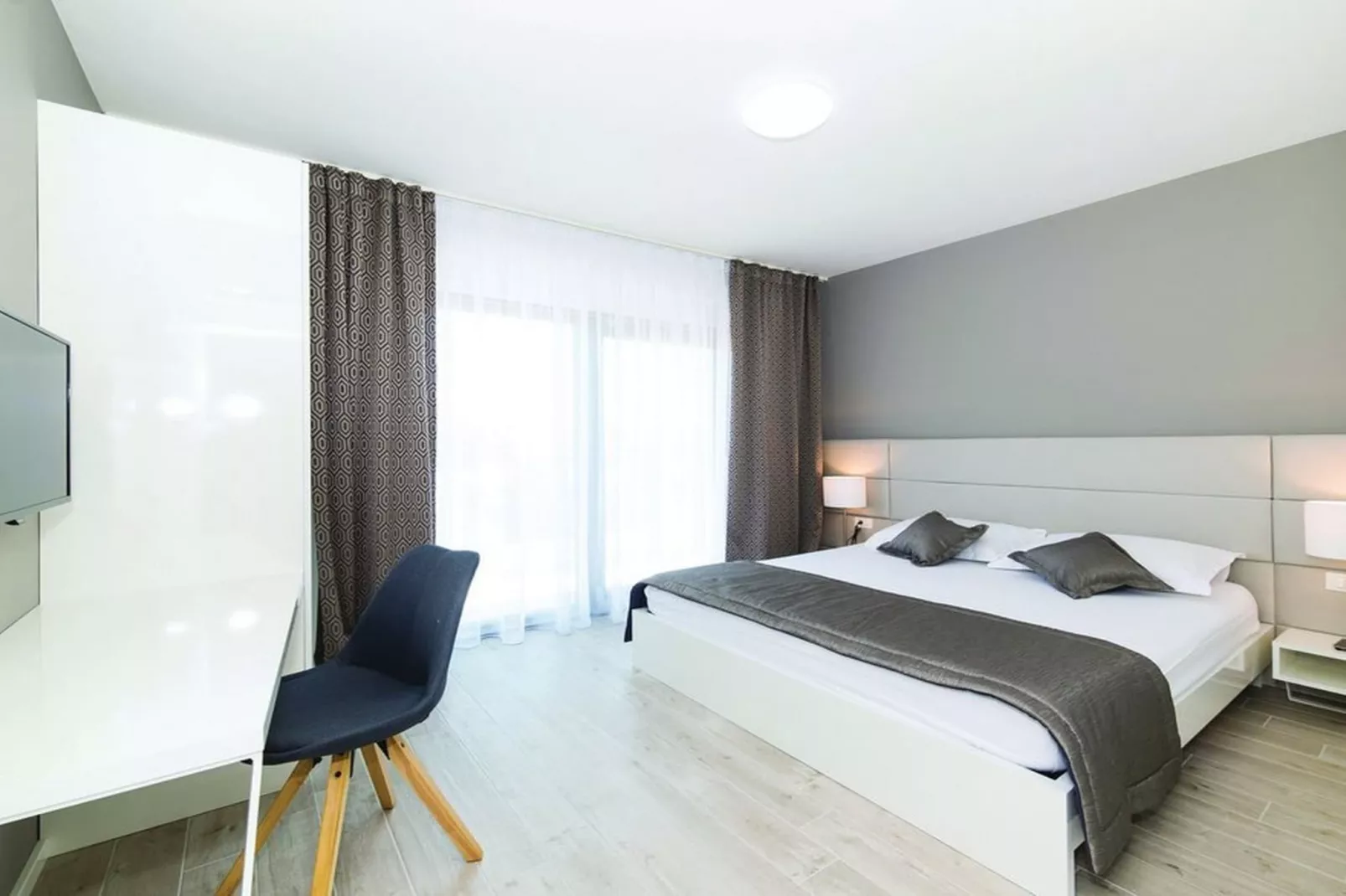 Modern Kastel Villa with Private Pool, Gym, and Large Outdoor Space - Eight Bedroom Villa - Slaapkamer