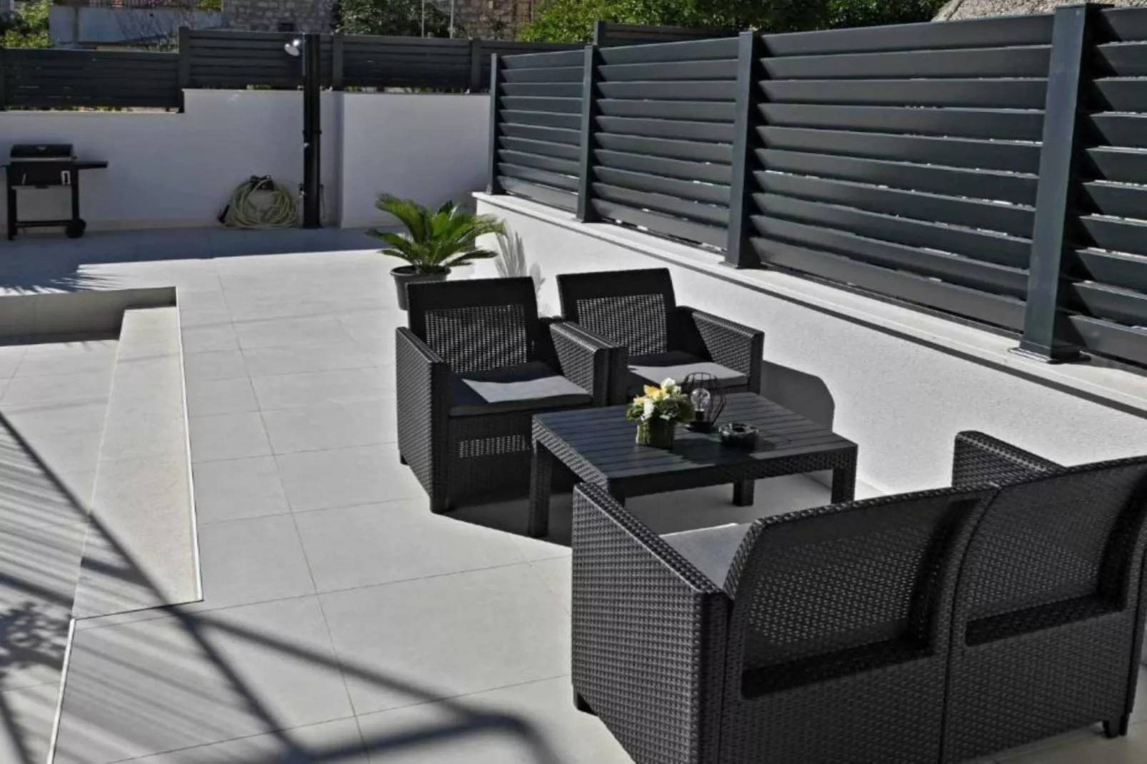 Luxury Slatine Apartments with Terrace and Garden - One Bedroom Apartment with Terrace - Buitenlucht