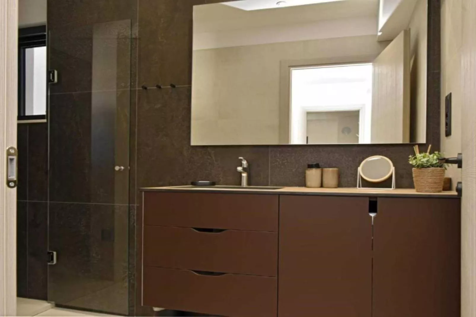 Luxury Slatine Apartments with Terrace and Garden - Two Bedroom Apartment with Terrace - Badkamer