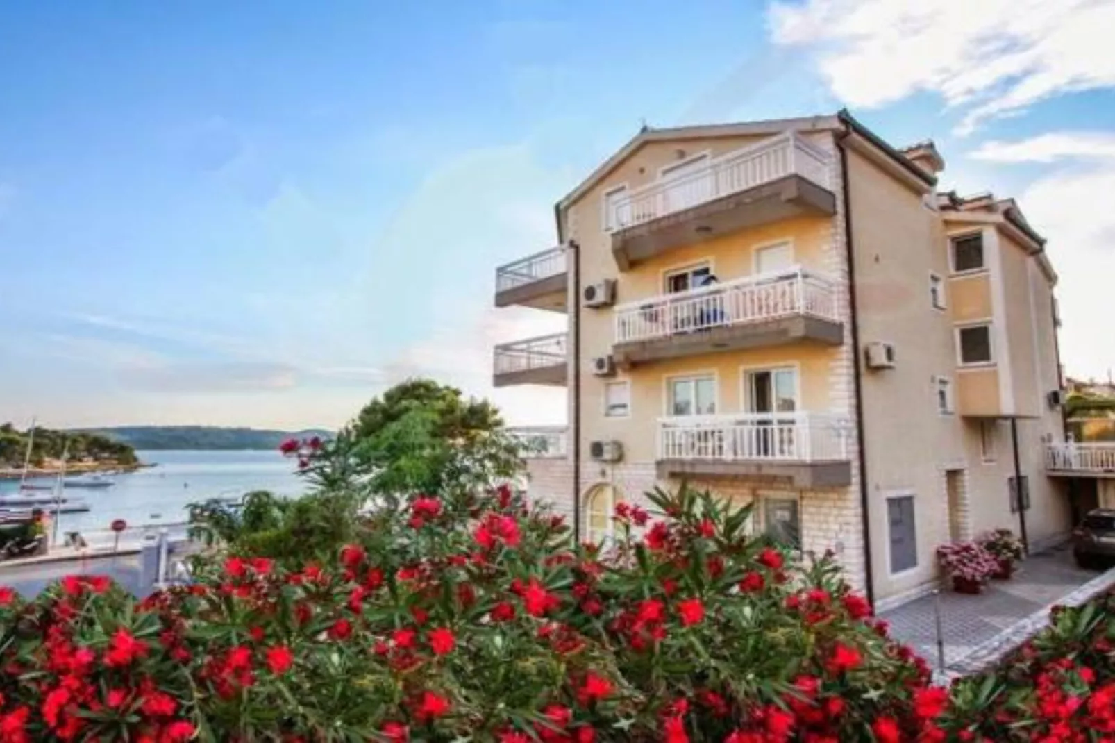 Villa Tomi -  Studio With Sea View (2) - Buitenlucht
