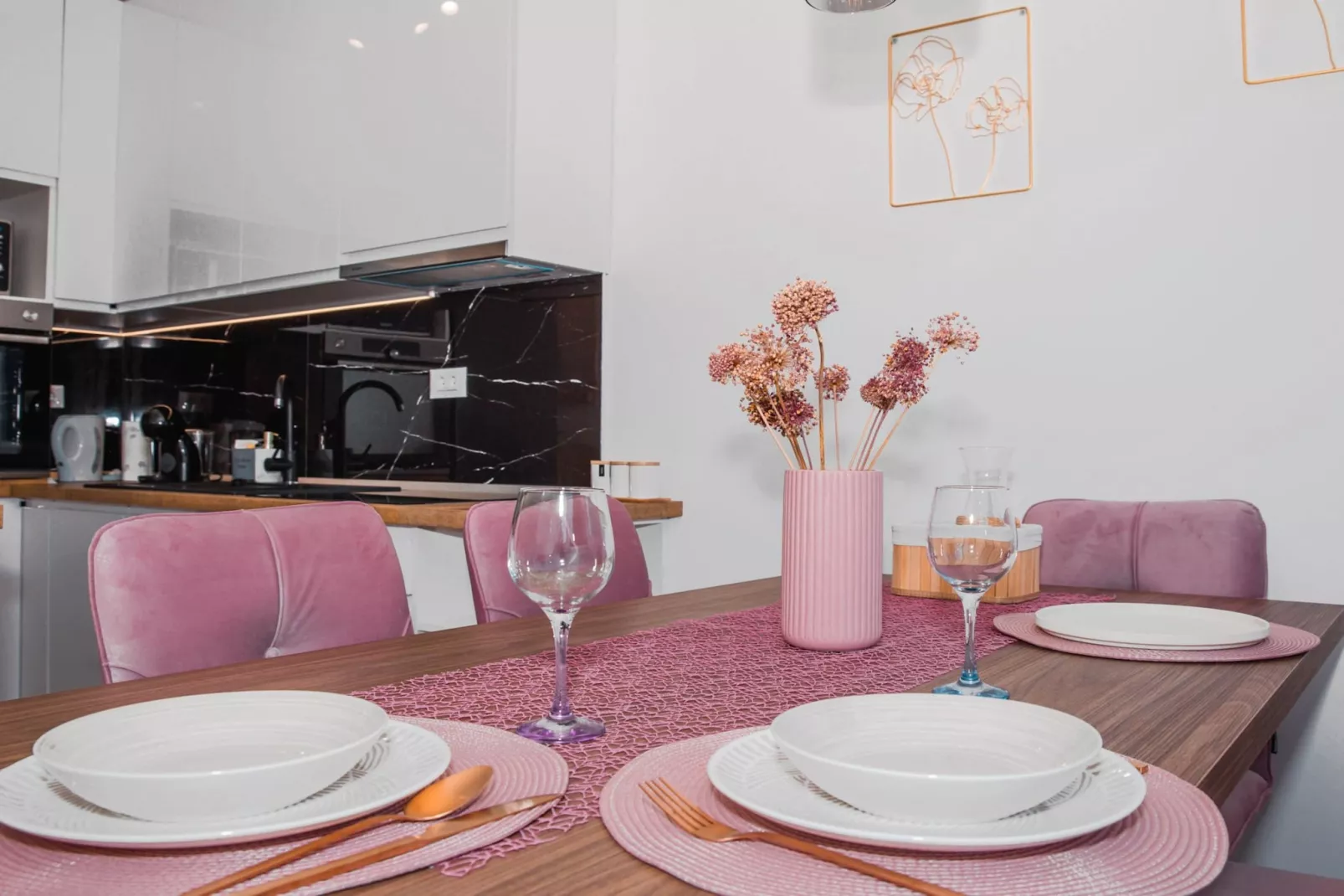 Apartment Matko - Two Bedrom Apartment with Beach View - Eetkamer