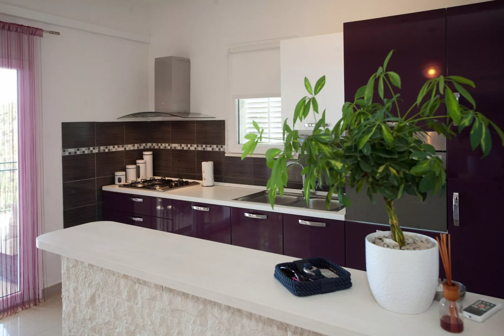 Wonderful Visinisce Apartments with Terrace and Sea Views - Standard Two Bedroom Apartment  (Owner 1) - Keuken