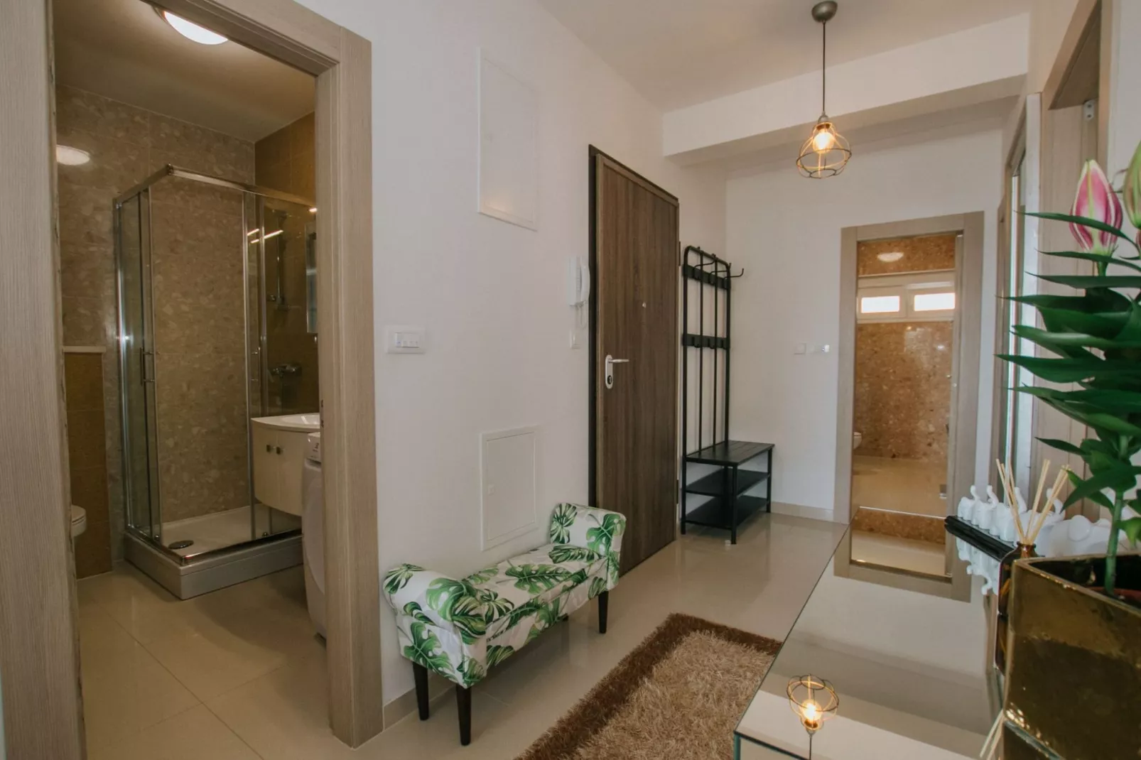 Scenic Sea View Apartment Trogir - Two Bedroom Apartment with Balcony and Sea View - Binnen
