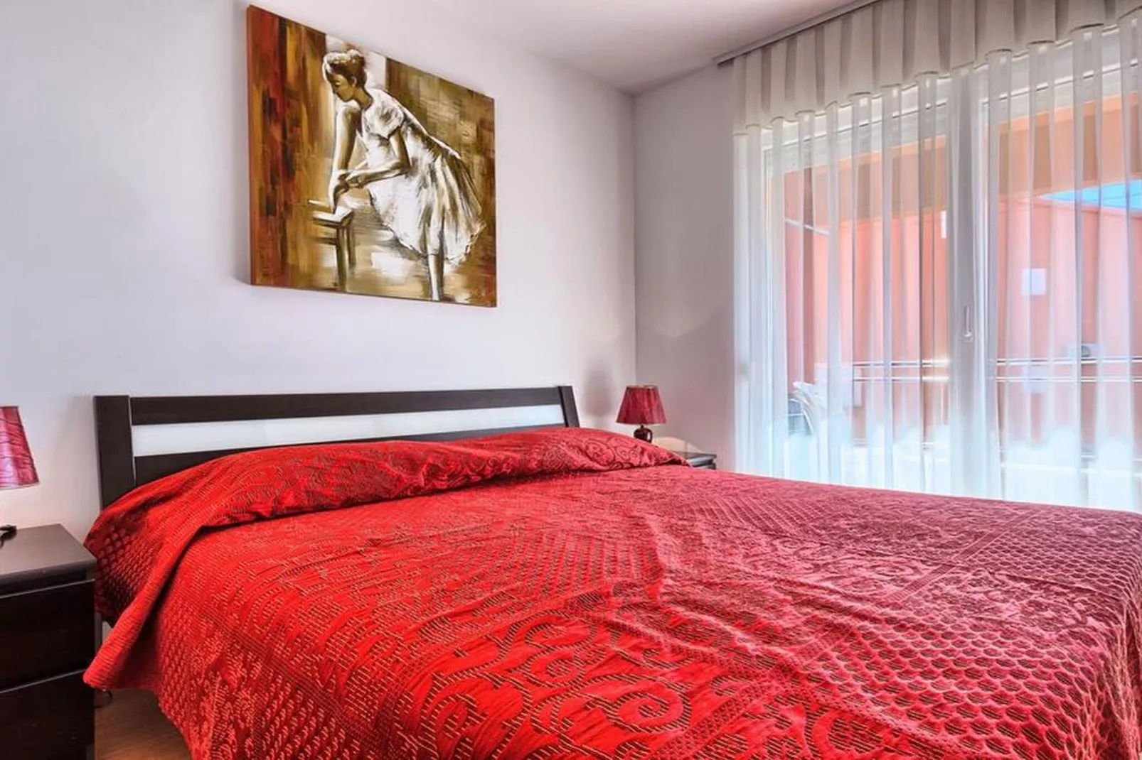 Luxury Apartment Okrug Gornji with Sea View and Pool - Three Bedroom Apartment with Sea View and Pool - Slaapkamer
