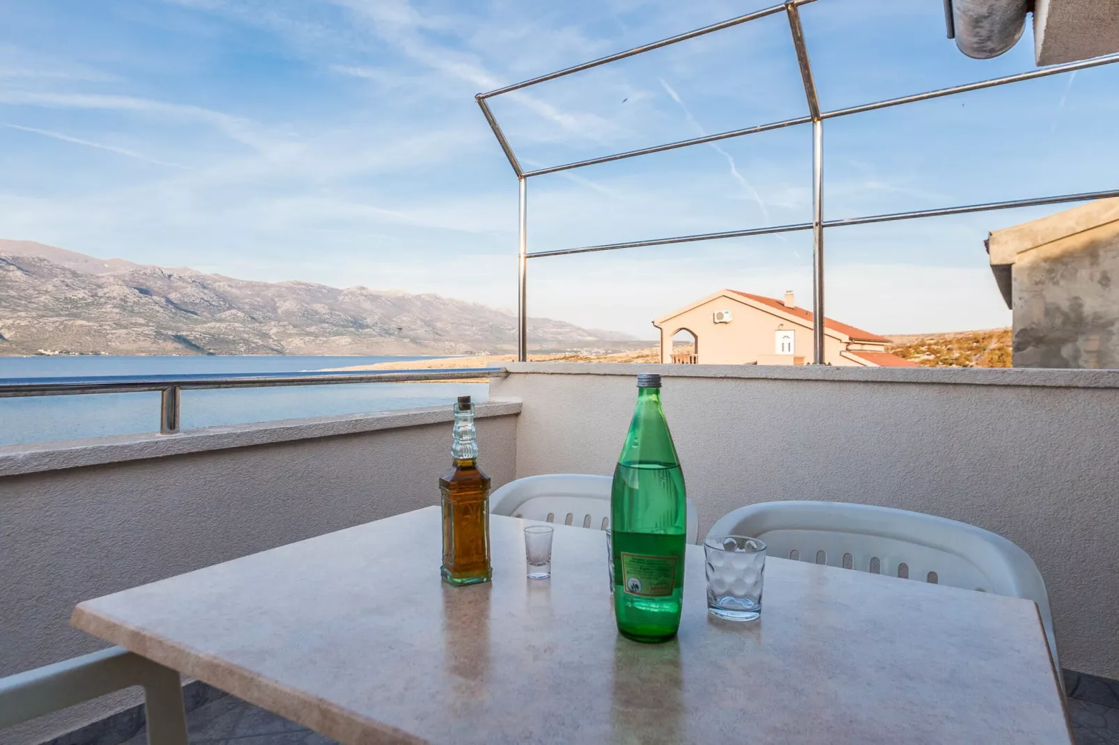 Cozy Apartments in Zadar with Sea and Mountain Views - Studio Apartment (owner 2) - Terrasbalkon