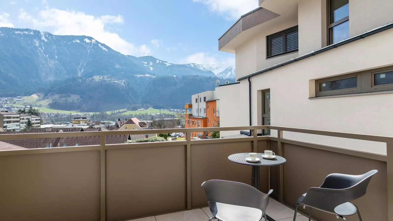 City Apartments Jenbach Top 12 Top13 - Terrasbalkon