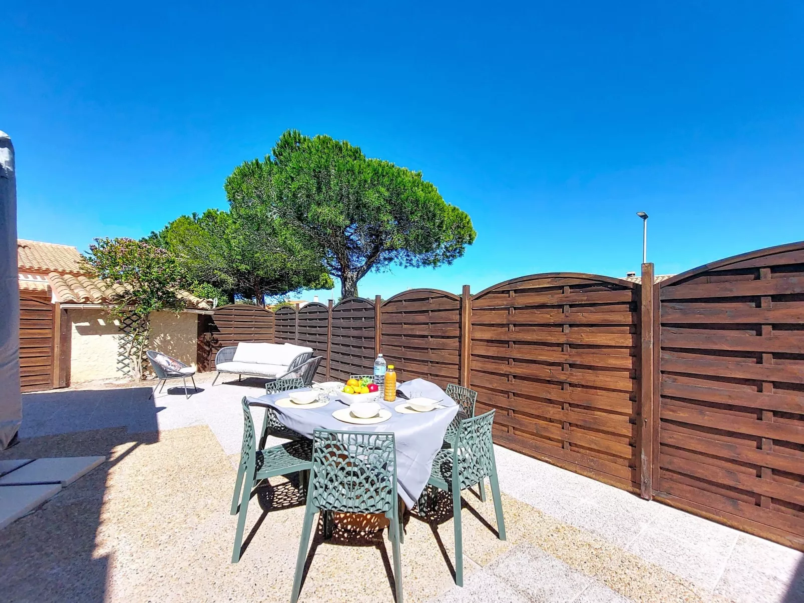 Le Mas des Oliviers - Buiten