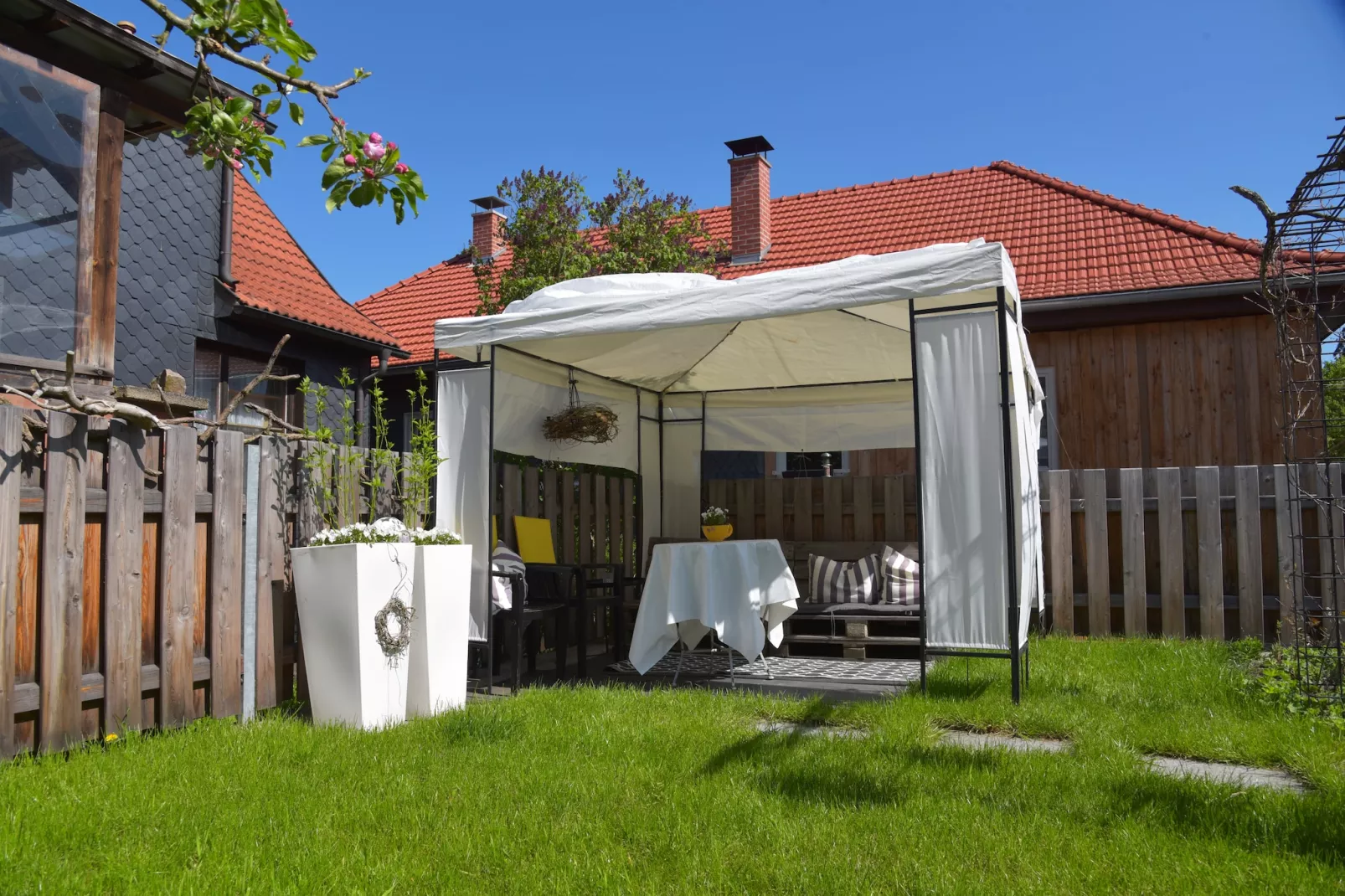 Ferienwohnung Eliese - Tuinen zomer