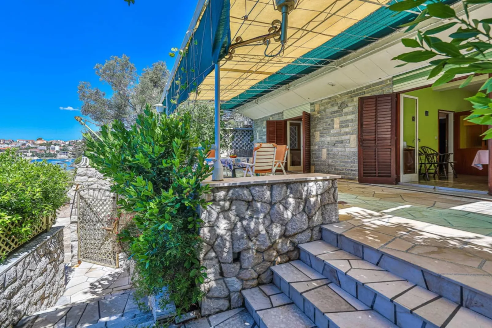 Holiday Home by the Sea with Terrace & Ocean Views on Čiovo - Two Bedroom Holiday Home - Buitenlucht