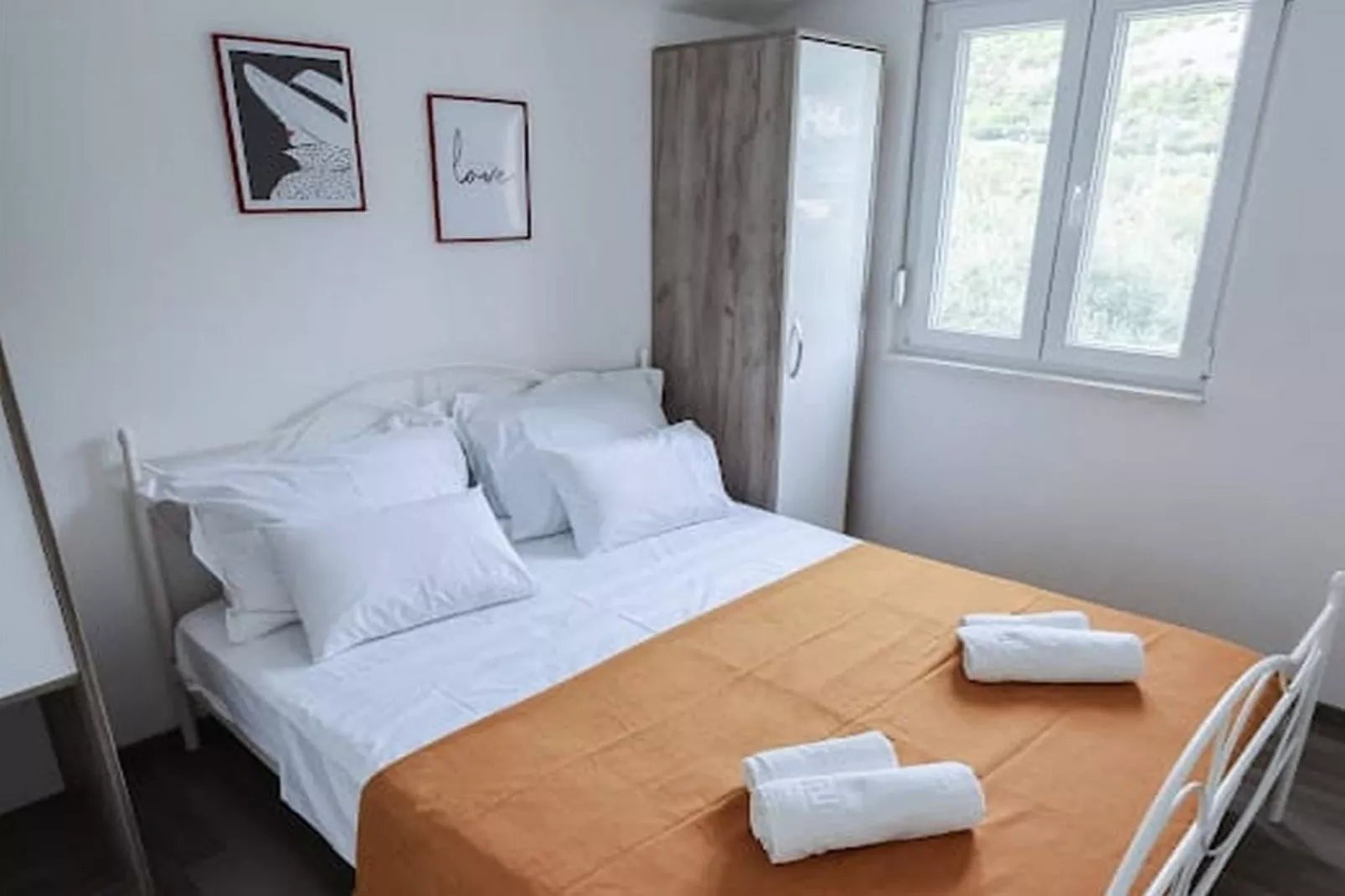 Exclusive Elegant Villa with Pool in Kastel Novi - Seven Bedroom Villa with Pool - Slaapkamer
