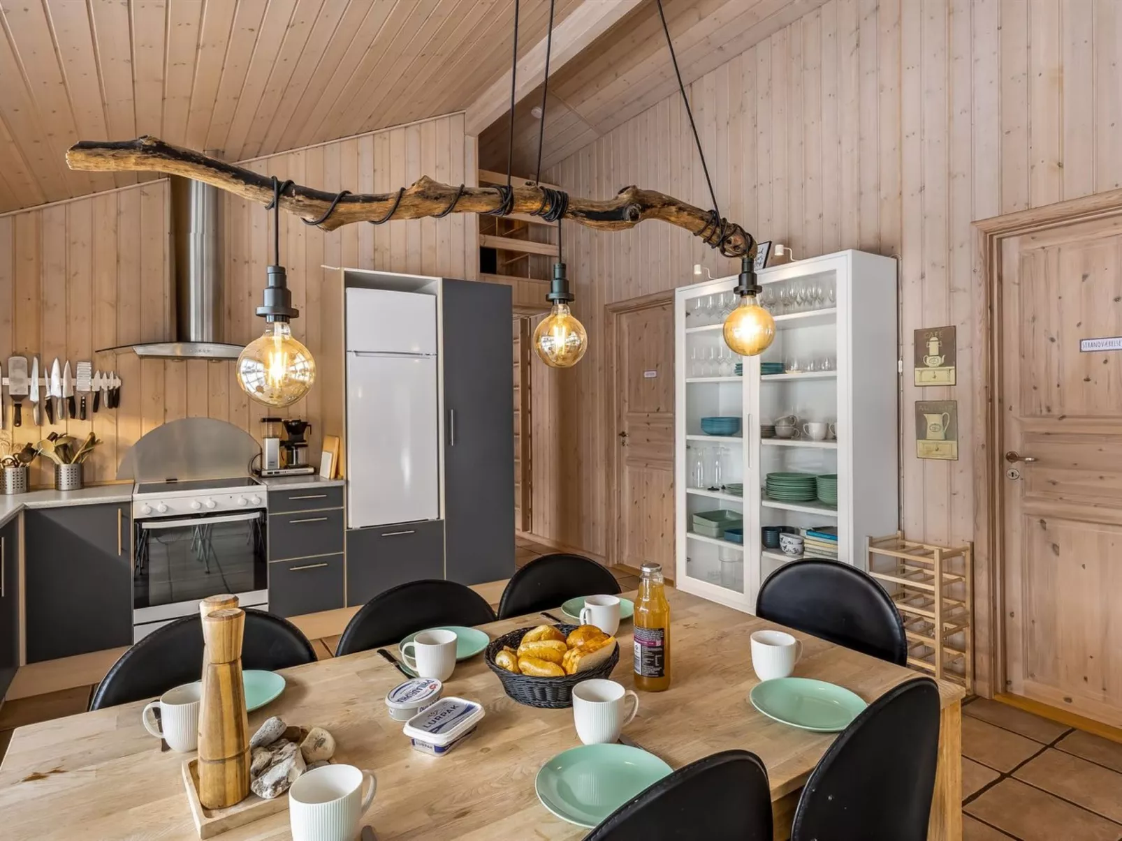 "Rickmer" - 1.9km from the sea - Binnen