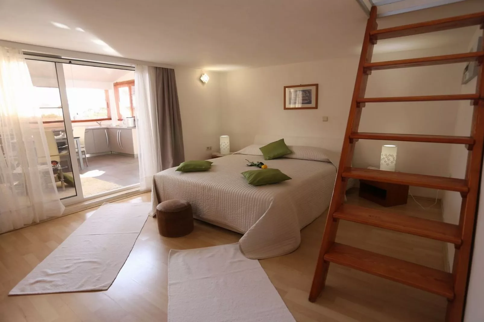 Okrug Gornji Luxurious Escape Villa with Pool - Five Bedroom Villa with Pool - Slaapkamer