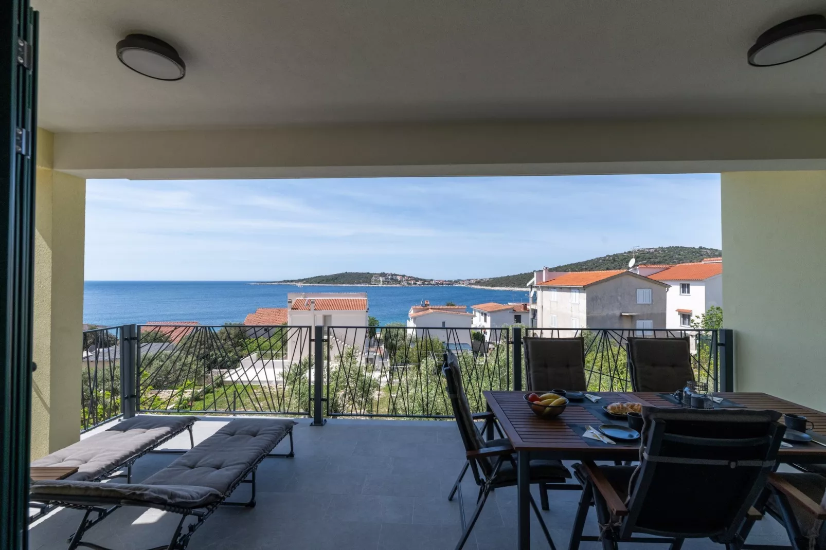 Luxury Living at Horizon Retreat - Deluxe Two Bedroom Apartment (owner  West S6) - Terrasbalkon
