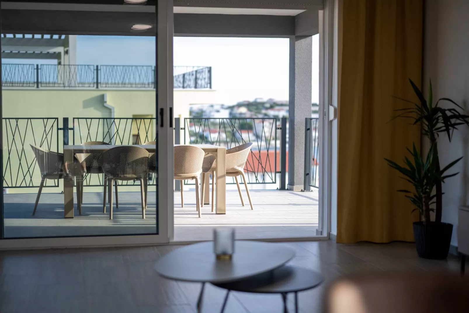Luxury Living at Horizon Retreat - Comfort Three Bedroom Apartment (owner Central S8) - Terrasbalkon