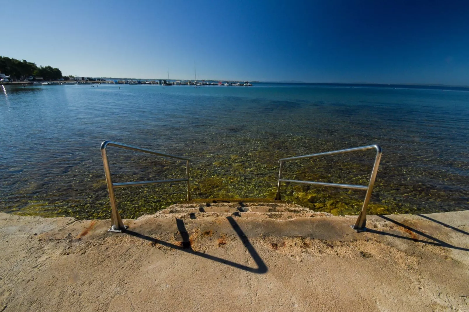 Apartment Kostanjevac - Two Bedroom Apartment with Terrace and Sea View - Sfeer