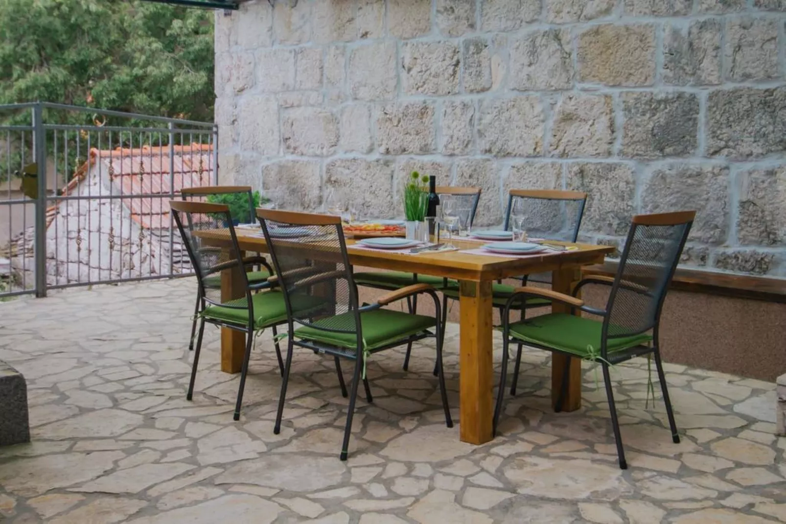 Tranquil Getaway Villa Prapatnica with Pool and Garden - Three  Bedroom Villa with Pool - Terras