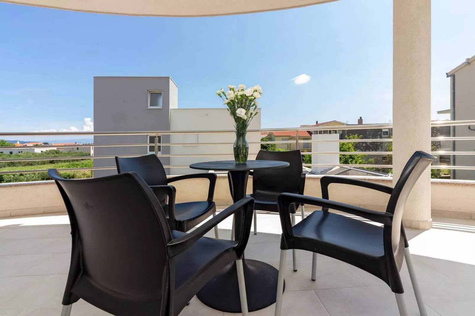 Modern Apartments with Private Balcony - Premium One Bedroom Apartment (Owner S2) - Terrasbalkon
