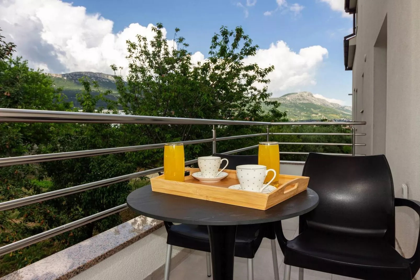 Modern Apartments with Private Balcony - Deluxe One Bedroom Apartment (Owner S3) - Terrasbalkon