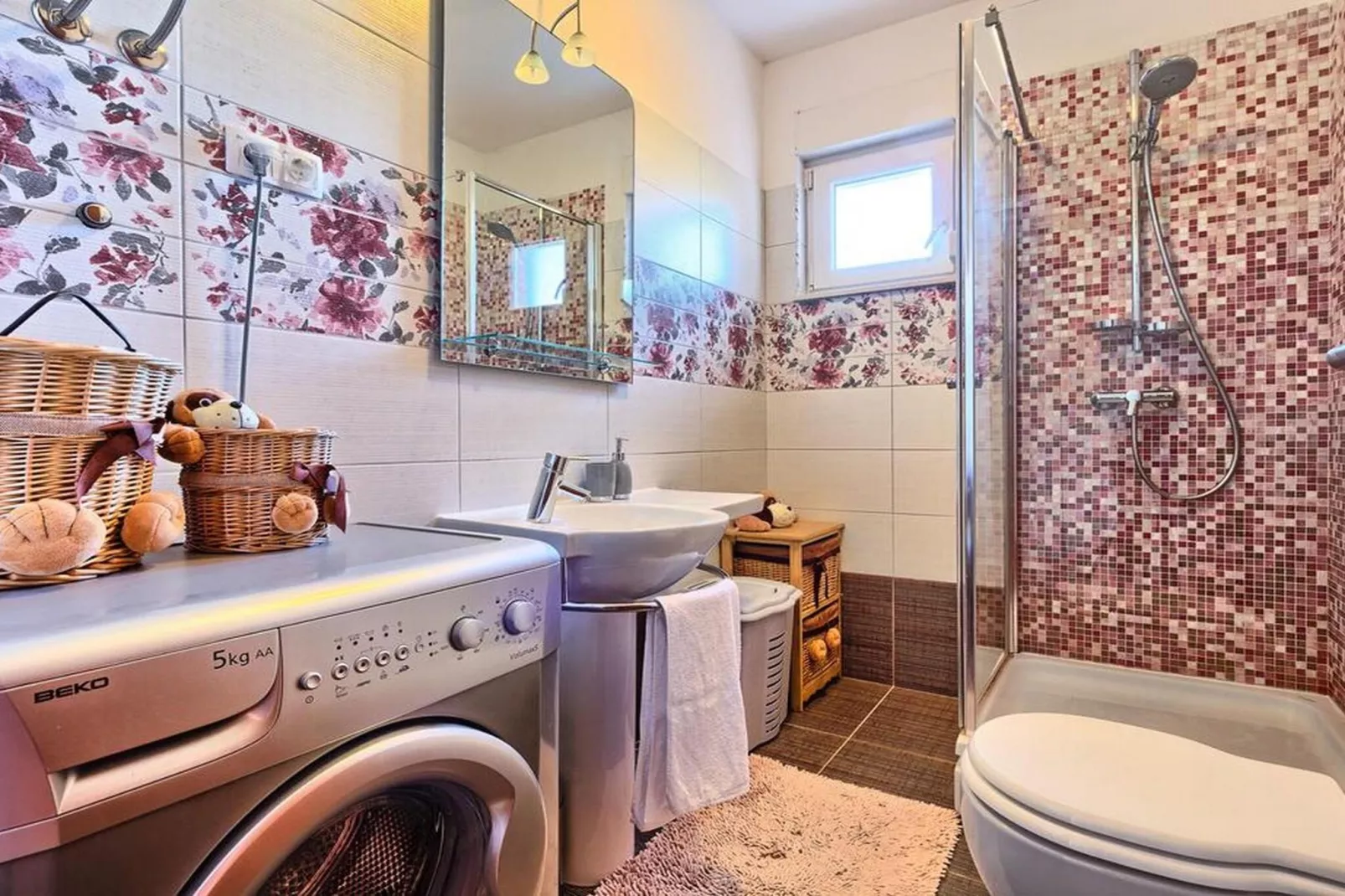 Luxury Apartment Okrug Gornji with Sea View and Pool - Three Bedroom Apartment with Sea View and Pool - Badkamer
