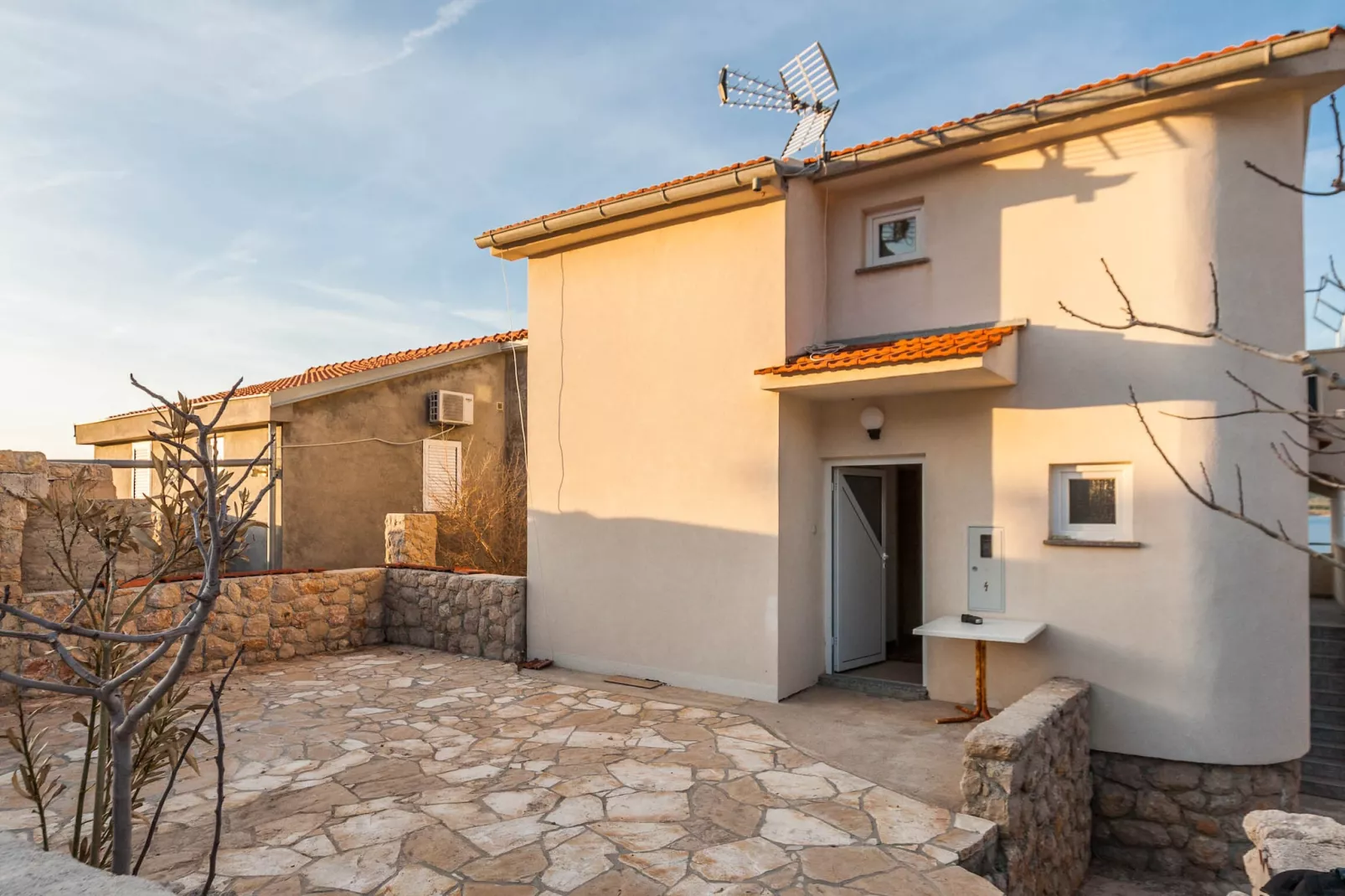 Cozy Apartments in Zadar with Sea and Mountain Views - One Bedroom Apartment with Balcony (owner 1) - Buitenlucht