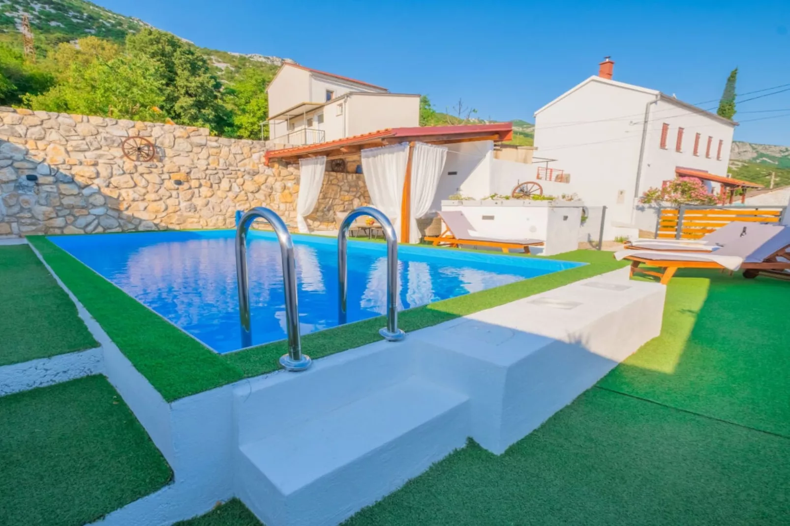 Exquisite Holiday Home with Private Pool and Sauna - Three Bedroom Holiday Home - Zwembad