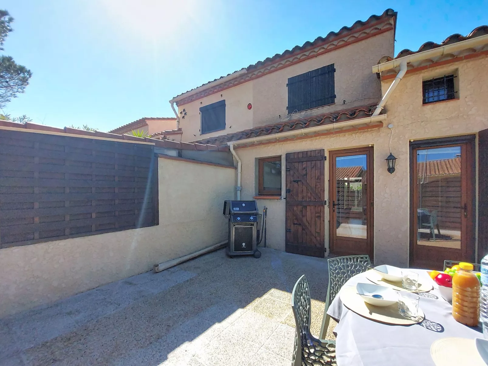 Le Mas des Oliviers - Buiten