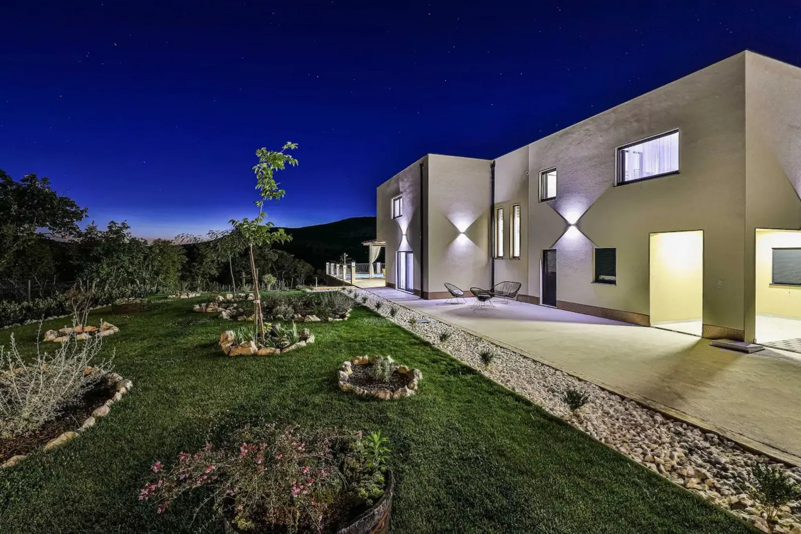 Luxurious Sanctuary Villa Primorski Dolac with Pool - Three Bedroom Villa with Pool - Buitenlucht