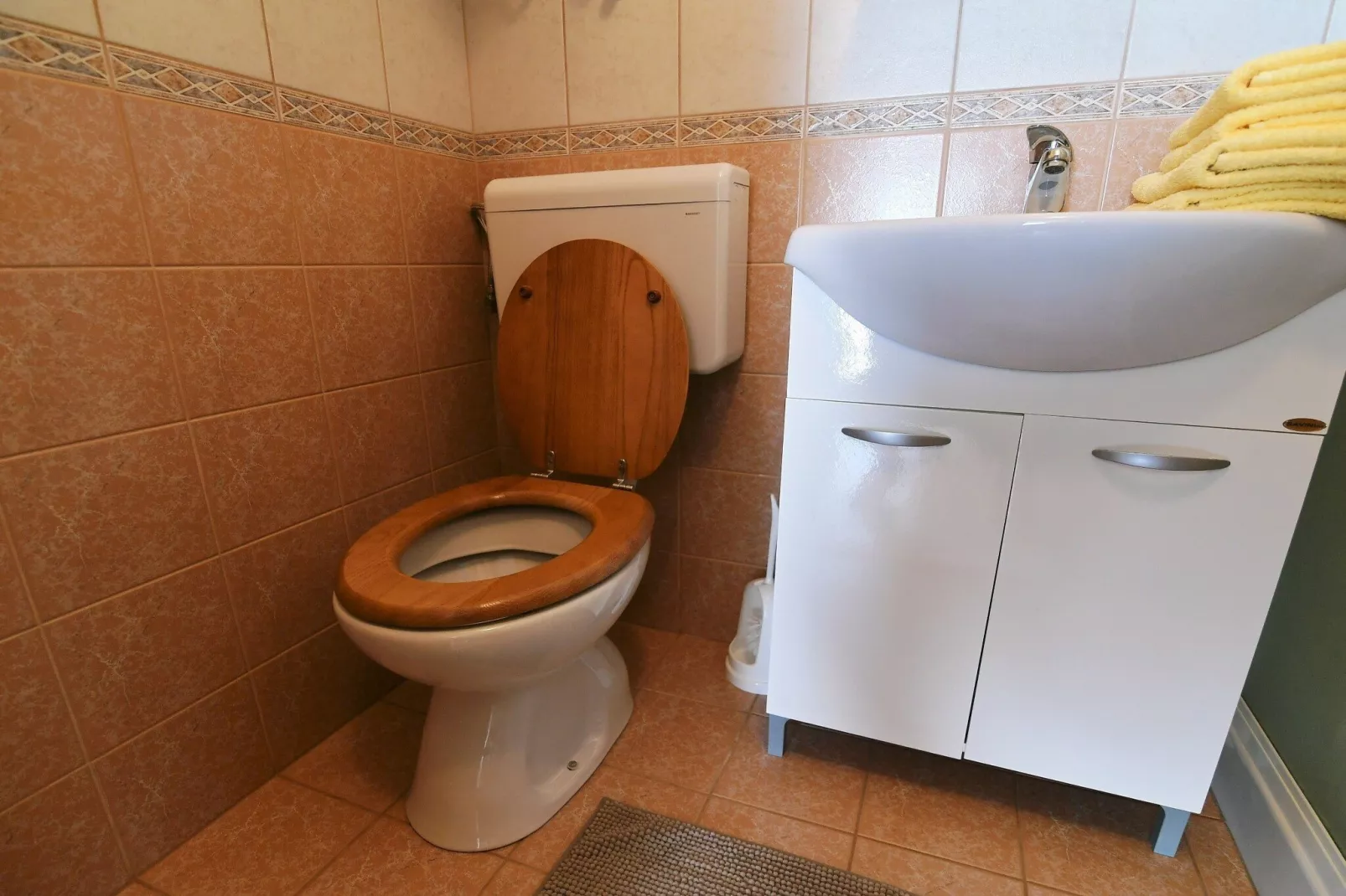 Charming Holiday Home with Terrace and Garden - One Bedroom Holiday Home - Badkamer