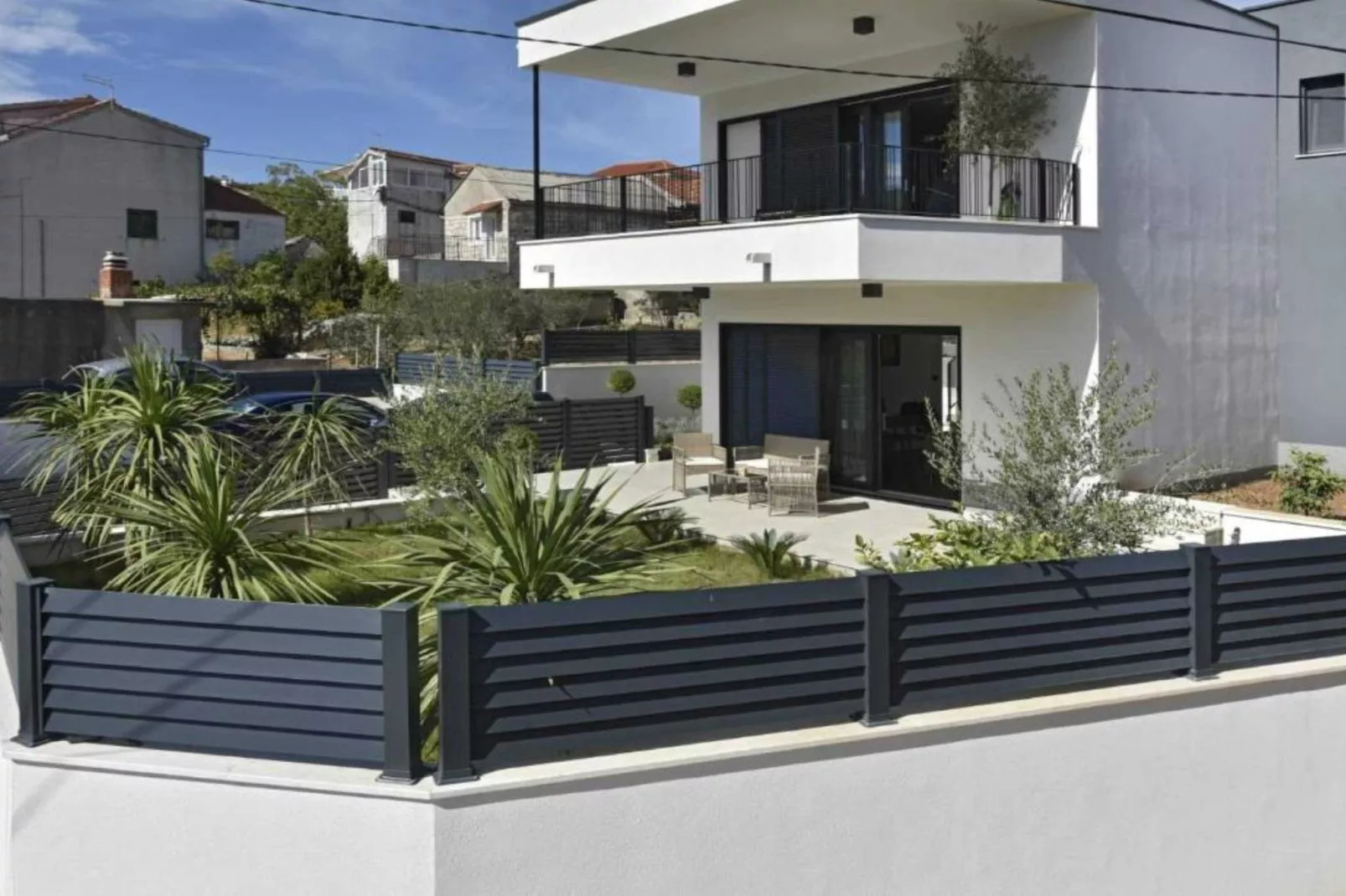 Luxury Slatine Apartments with Terrace and Garden - Two Bedroom Apartment with Terrace - Buitenlucht