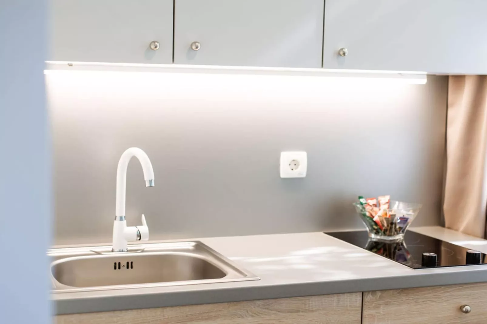 Stylish Apartments with Osijek Near Top Attractions - Standard Studio Apartment  - Maks 3 - Keuken