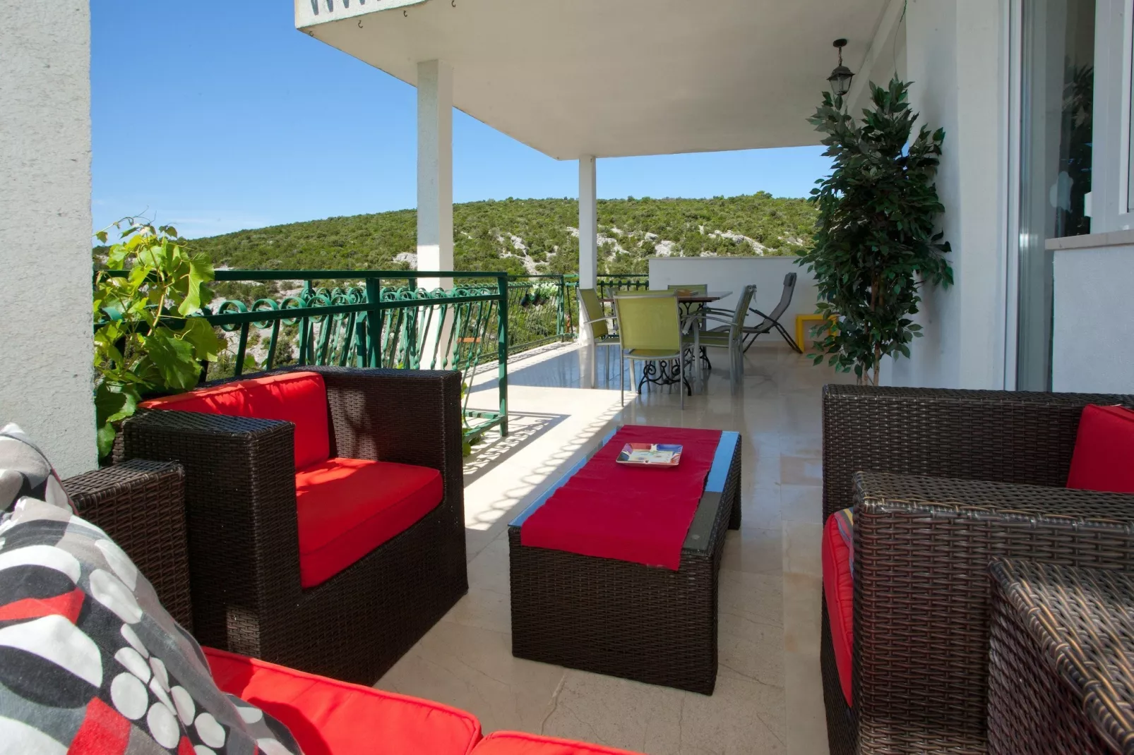 Wonderful Visinisce Apartments with Terrace and Sea Views - Standard Three Bedroom Apartment (Owner 2) - Terras