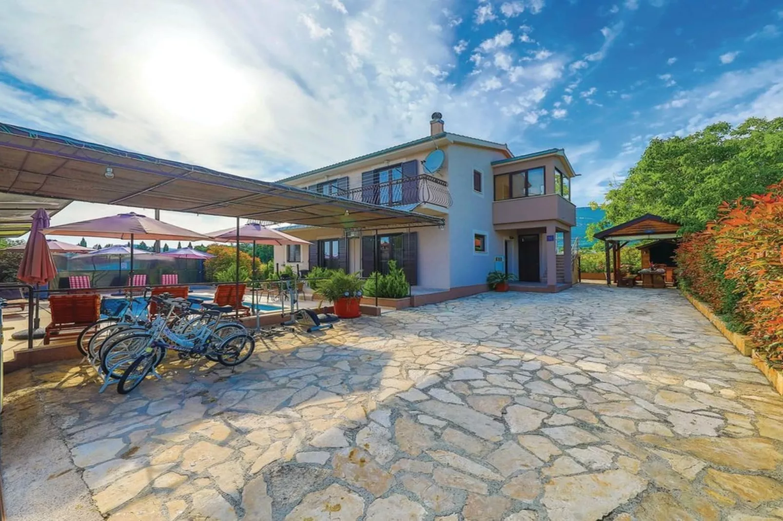Mediterranean Stylish Villa with Pool in Kastel Stari - Six Bedroom Villa with Pool - Buitenlucht
