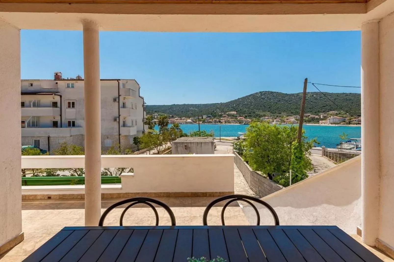 Three Bedroom Holiday Home - Binnen