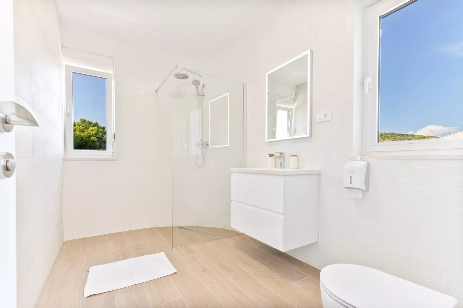 Luxury Living at Horizon Retreat - Three Bedroom Apartment (owner Central S1) - Badkamer