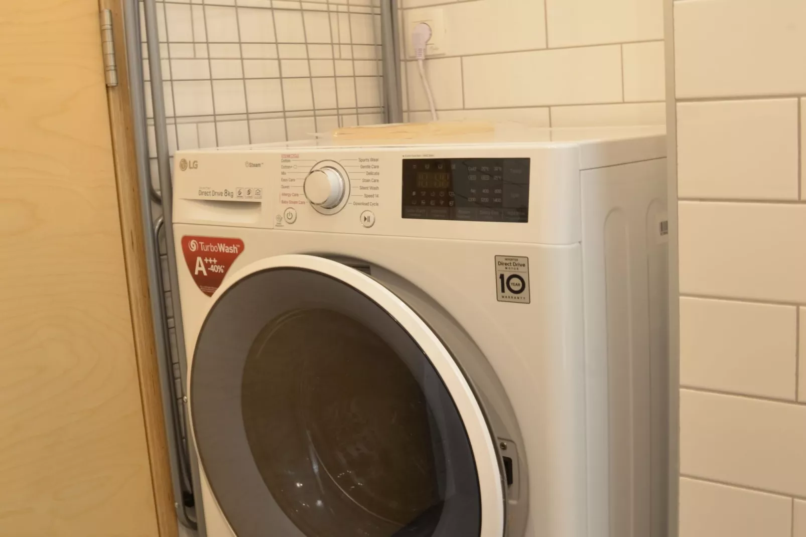 Stylish Apartments with Osijek Near Top Attractions - Comfort Studio Apartment - Maks - Badkamer