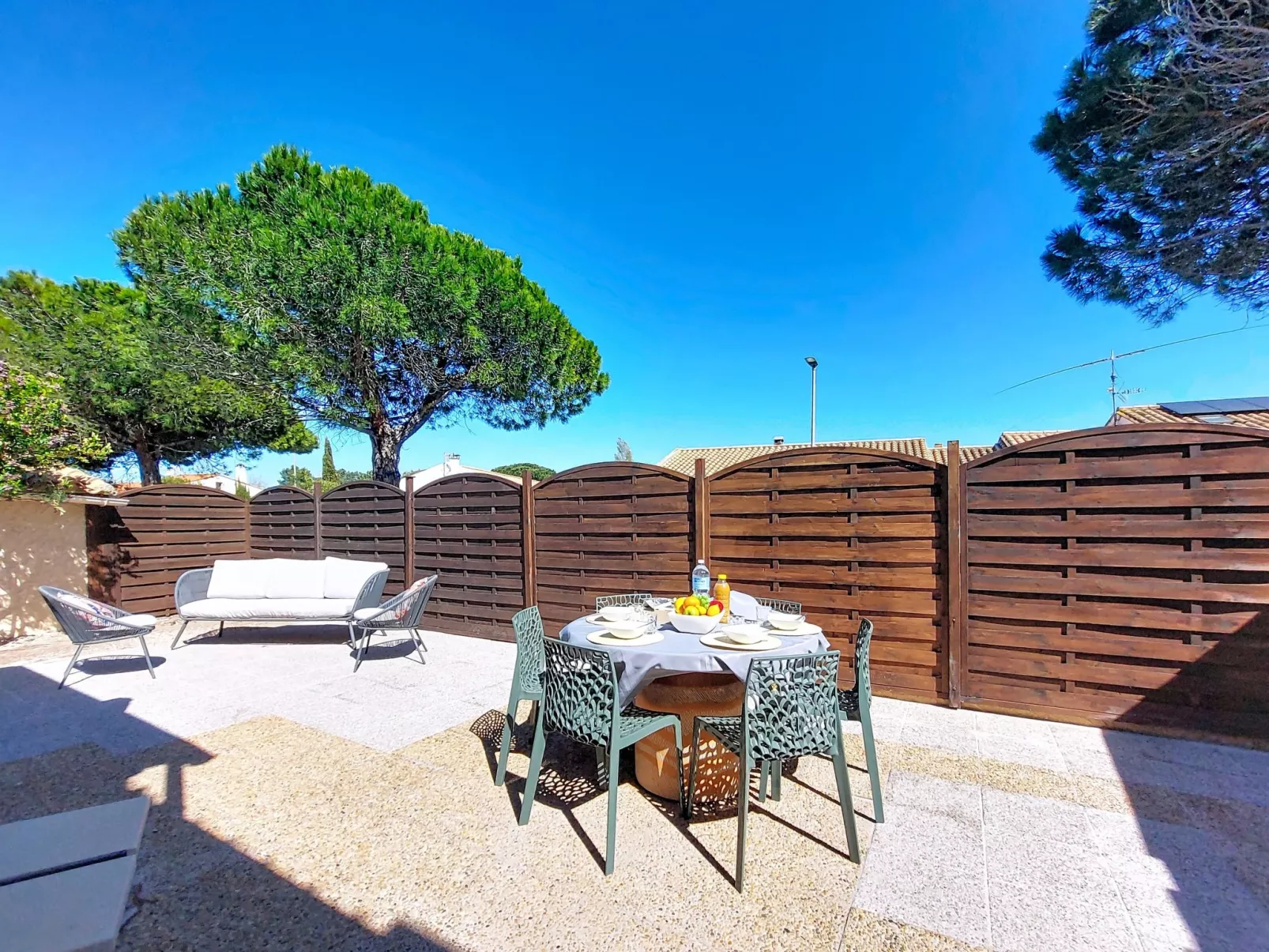 Le Mas des Oliviers - Buiten