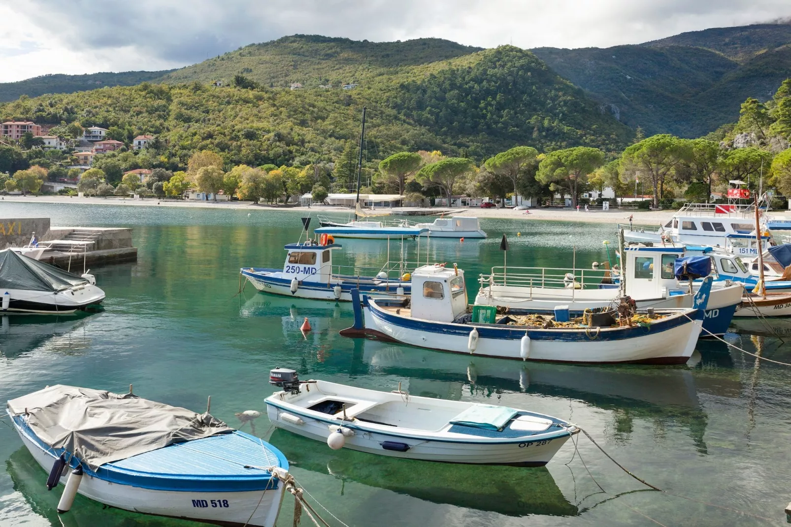 Splendid Beachfront Medveja Apartments - Deluxe Two Bedroom Apartment with Terrace and Sea View - Buitenlucht