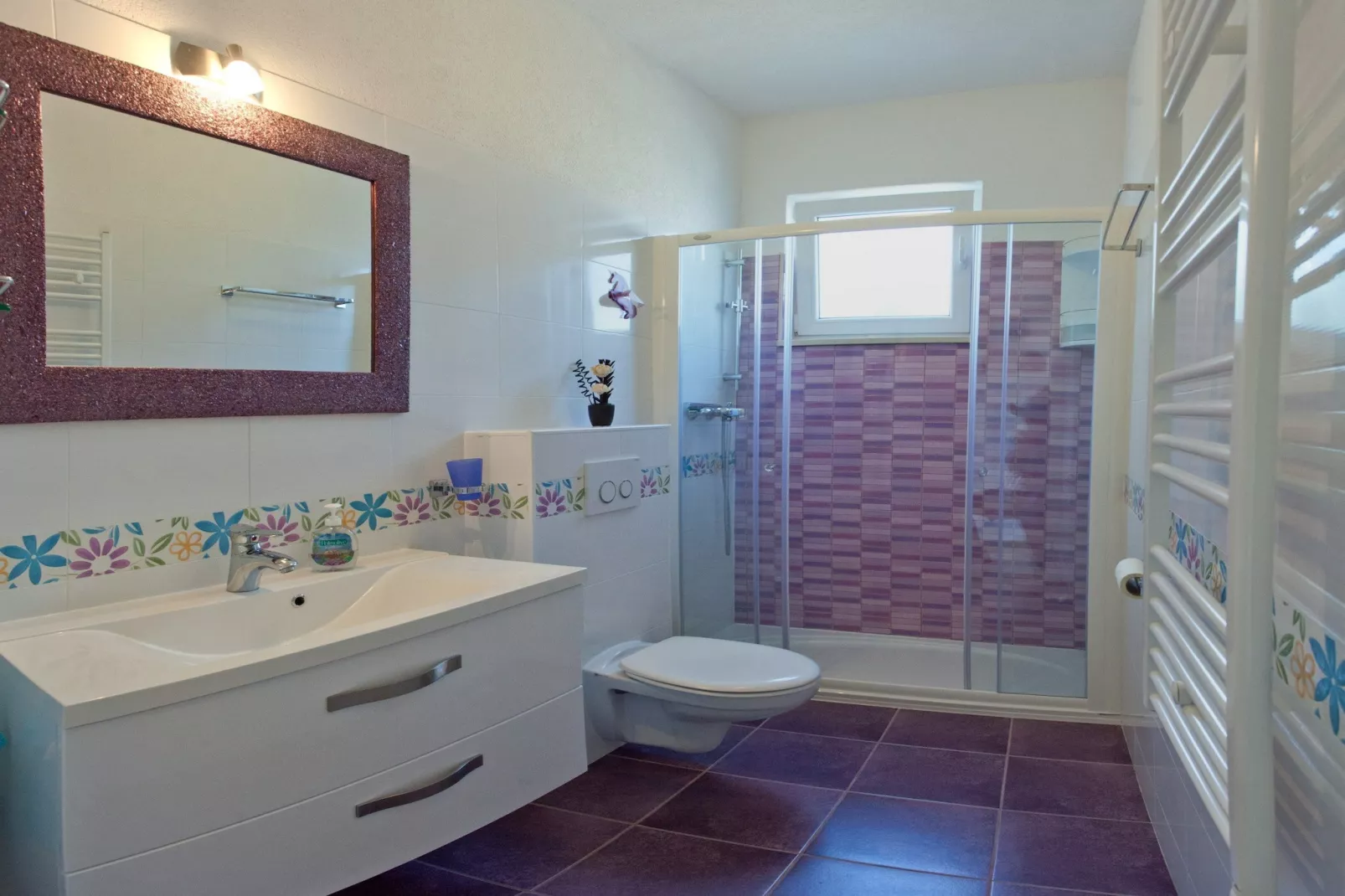 Wonderful Visinisce Apartments with Terrace and Sea Views - Standard Two Bedroom Apartment  (Owner 1) - Badkamer