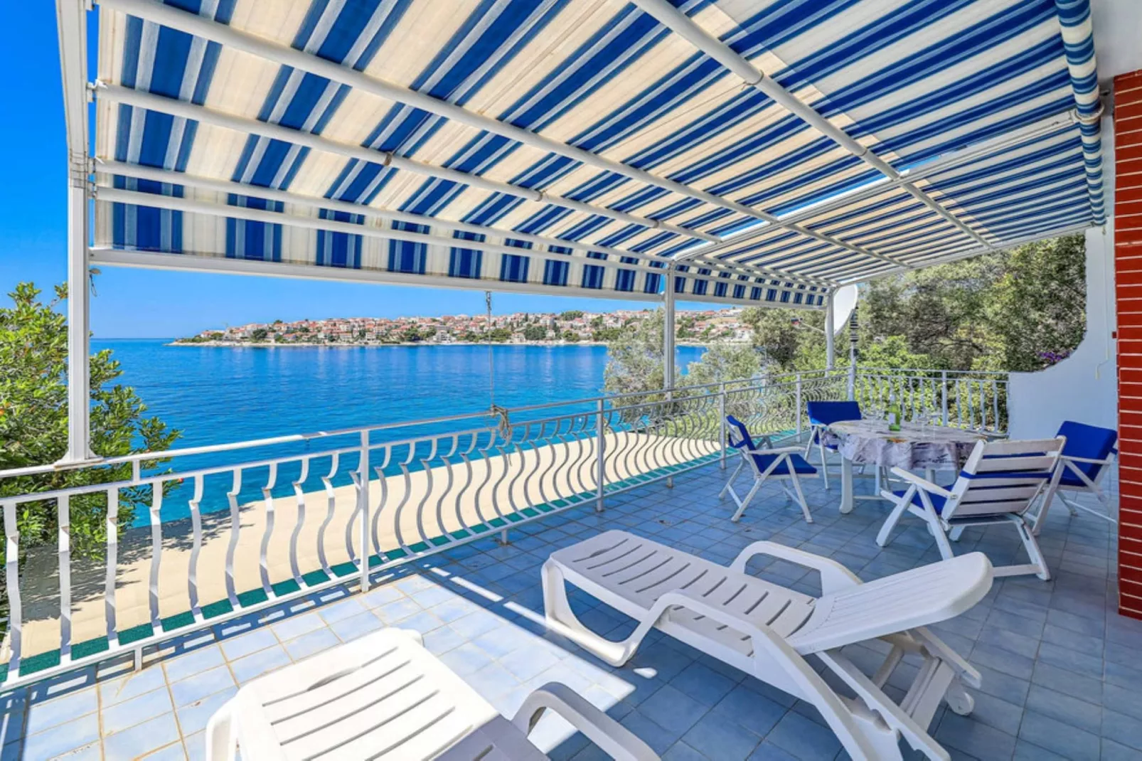 Holiday Home by the Sea with Terrace & Ocean Views on Čiovo - Two Bedroom Holiday Home - Terras