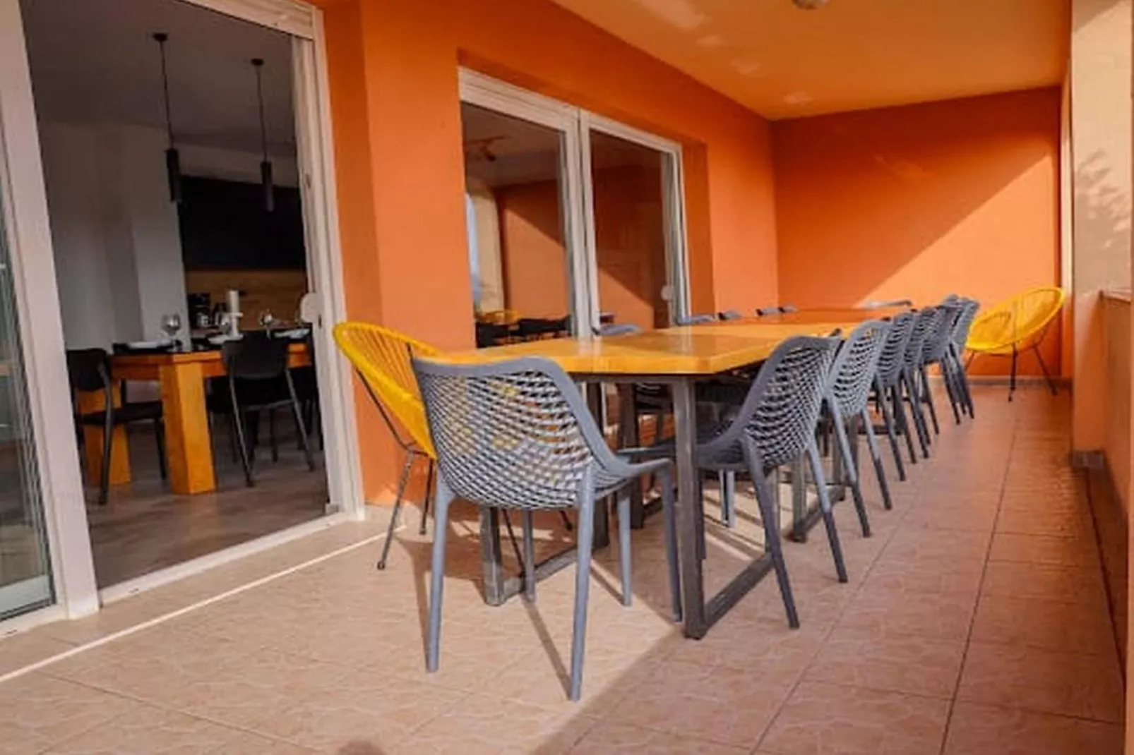 Exclusive Elegant Villa with Pool in Kastel Novi - Seven Bedroom Villa with Pool - Terrasbalkon